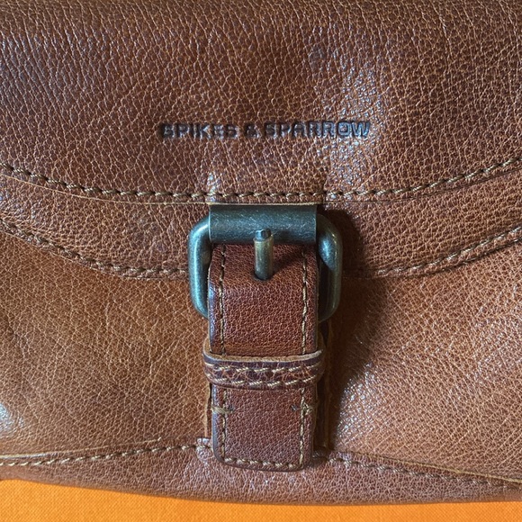 Spikes & Sparrow Leather Hip/Belt Bag - Picture 2 of 5